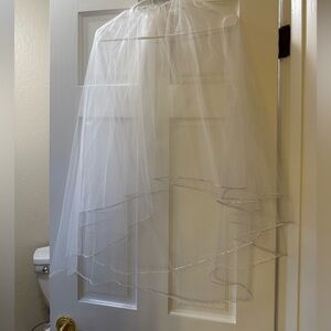 Wedding veil with sequins